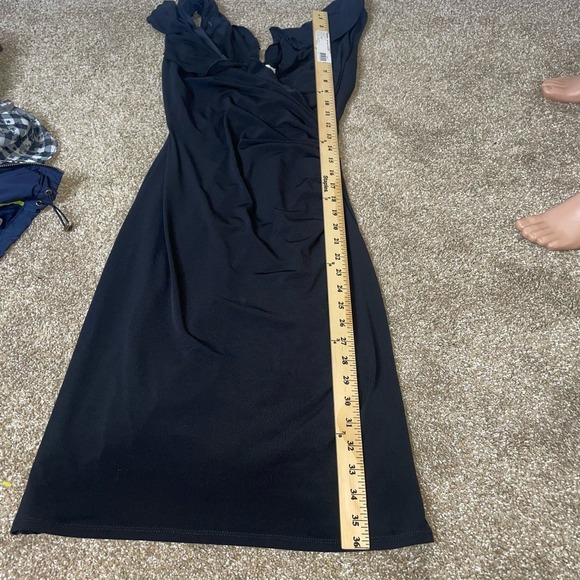 White House | Black Market Ruffled V Neck Dress Sz 4 knee length stretch LBD - Picture 7 of 9